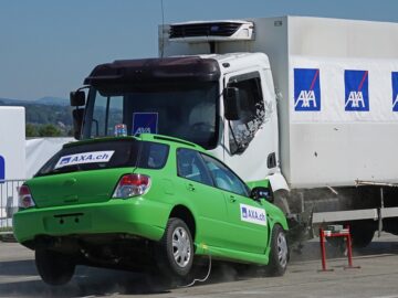 Insurers weigh who to blame when a self-driving car crashes